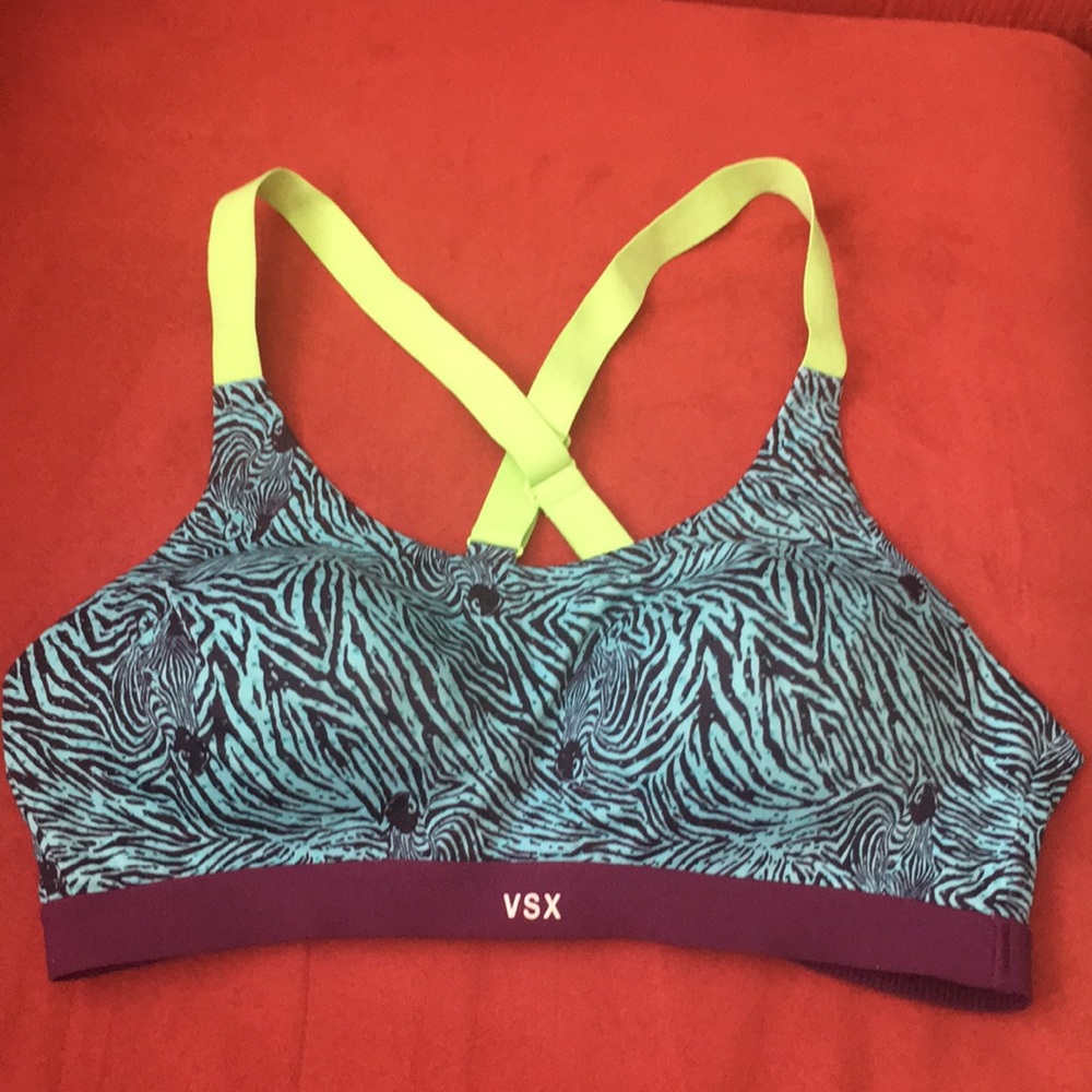 NWOT Victoria’s Secret VSX Sports Bra